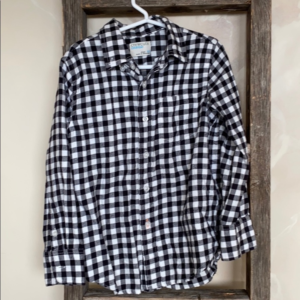 B/w checked button down